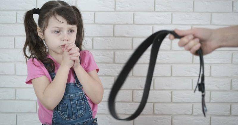 Shutterstock/ZNAYMERU