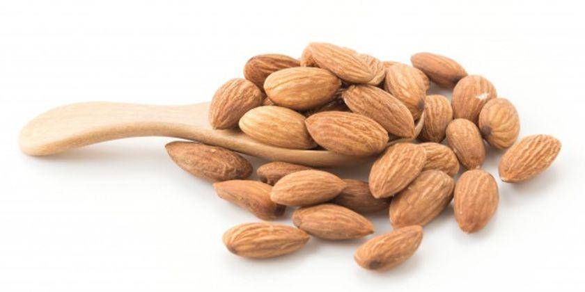 7 Manfaat Kacang Almond untuk Ibu Menyusui