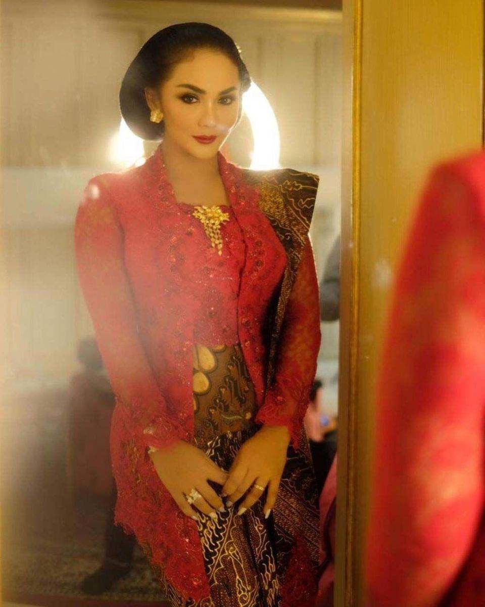 Instagram/krisdayantilemos