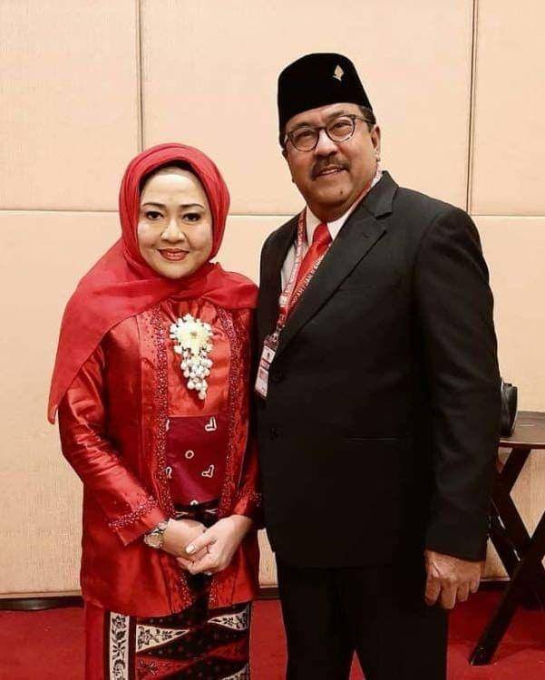 Instagram/dewiranokarno