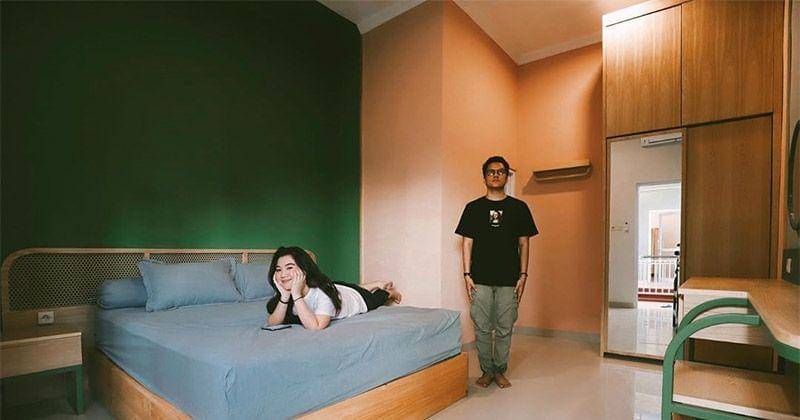 Instagram.com/tiarapangestika 