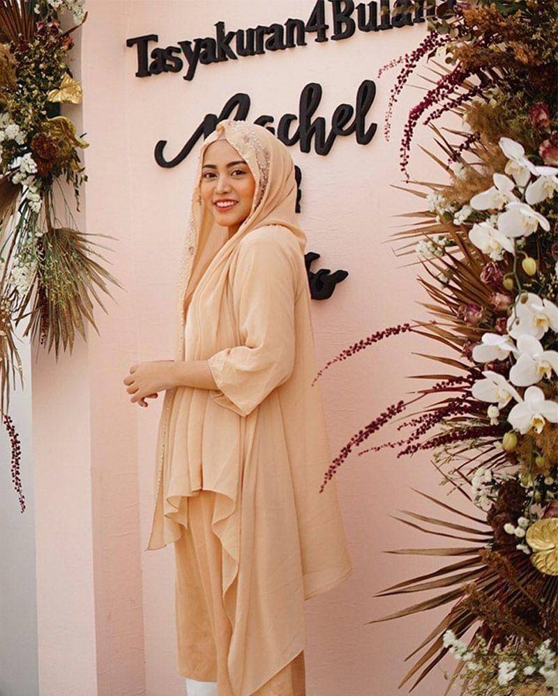 Instagram.com/rachelvennya