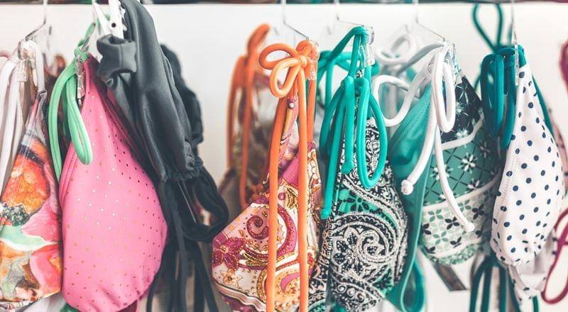 joker with card - pexels.com