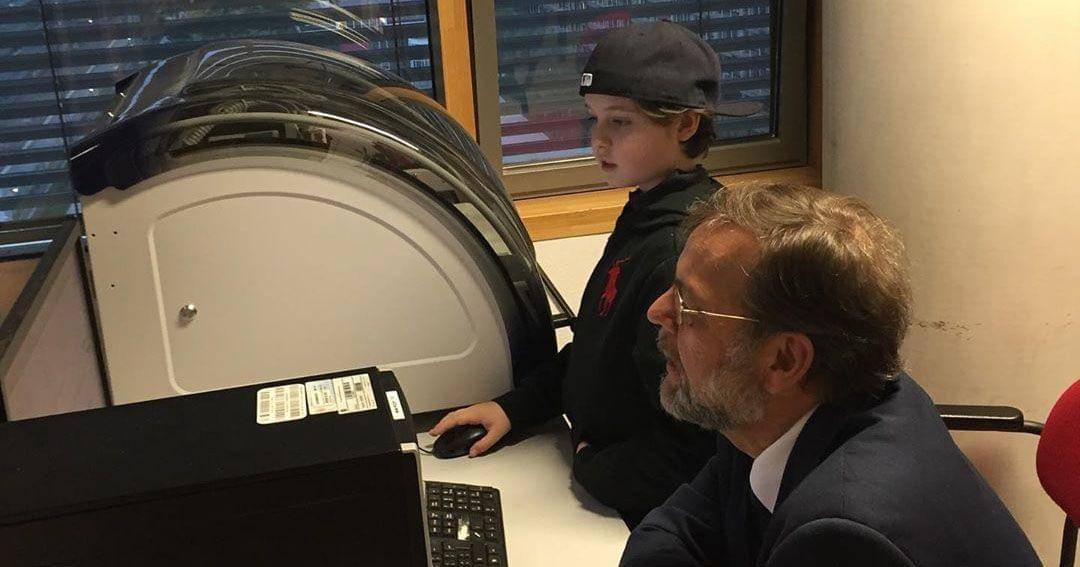 instagram.com/ laurent_simons