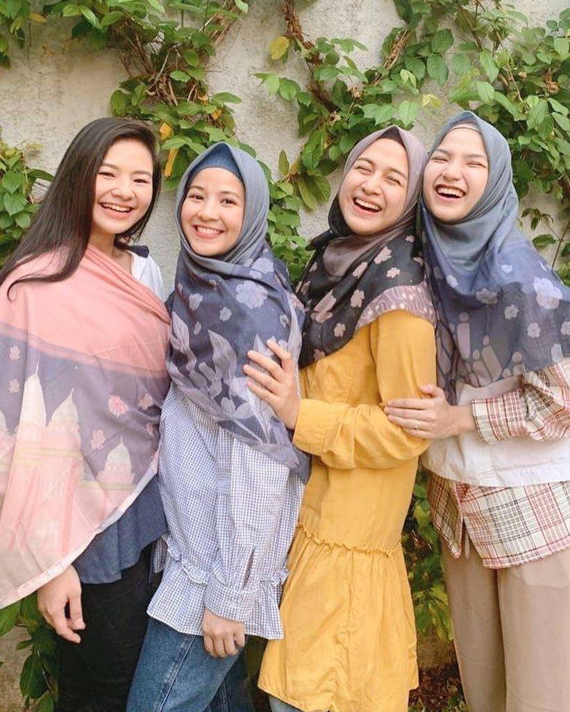 Instagram.com/Ninazatulini22