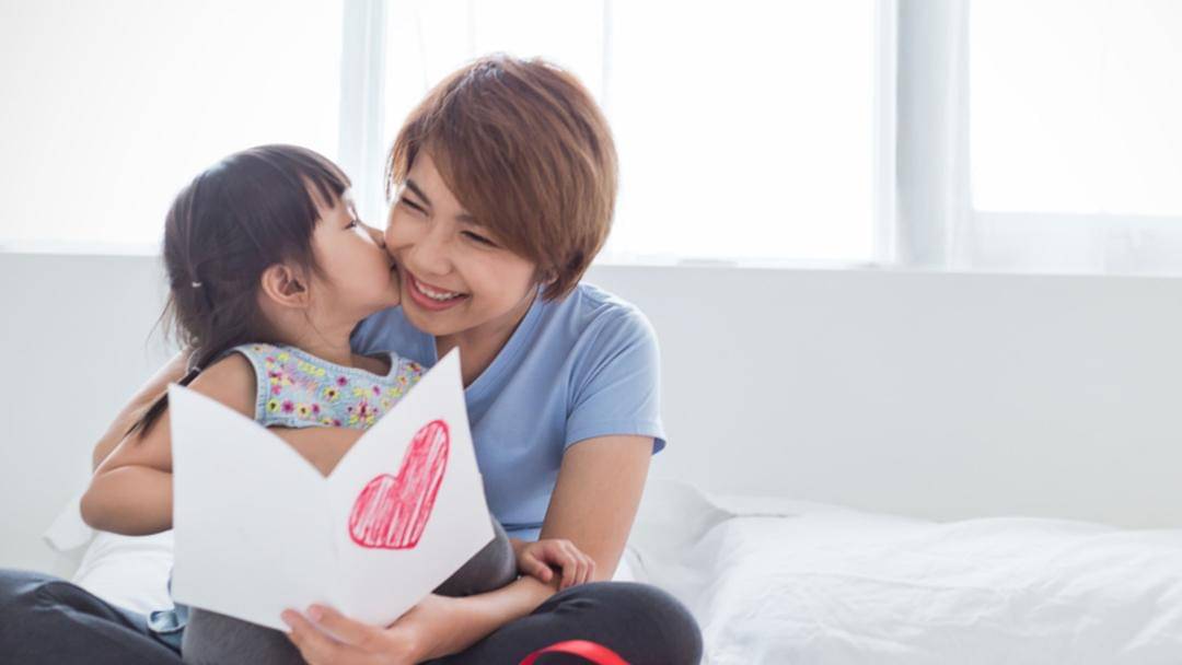 Shutterstock/paulaphoto