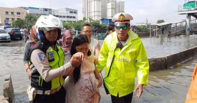 Twitter.com/TMCPoldaMetro