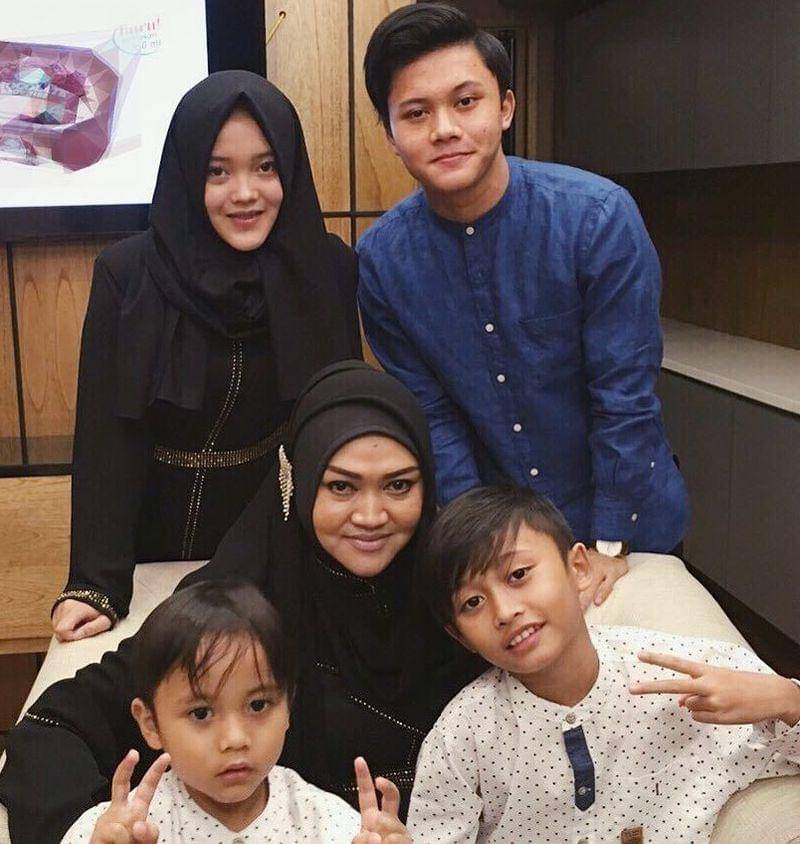 Instagram.com/Putri Delina