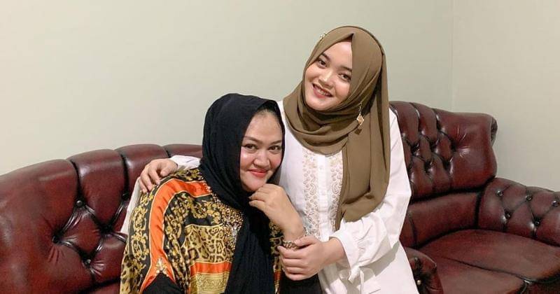 Instagram.com/putridelinaa