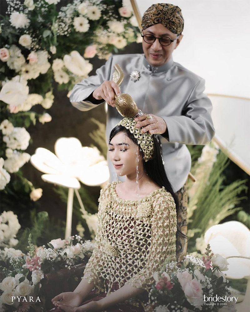 Instagram.com/thebridestory