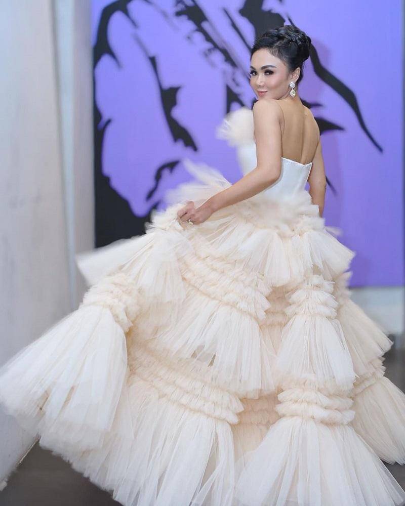 Instagram.com/yunishara36