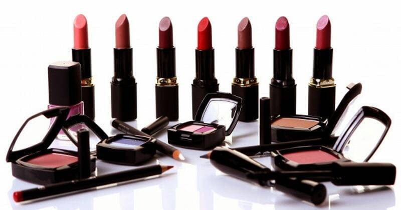 Freepik/ Racool_studio 