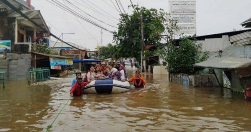 Ilustrasi Banjir/IDN Times/Dini Suciatiningrum
