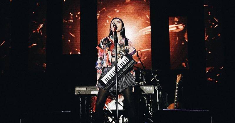 Instagram.com/isyanasarasvati