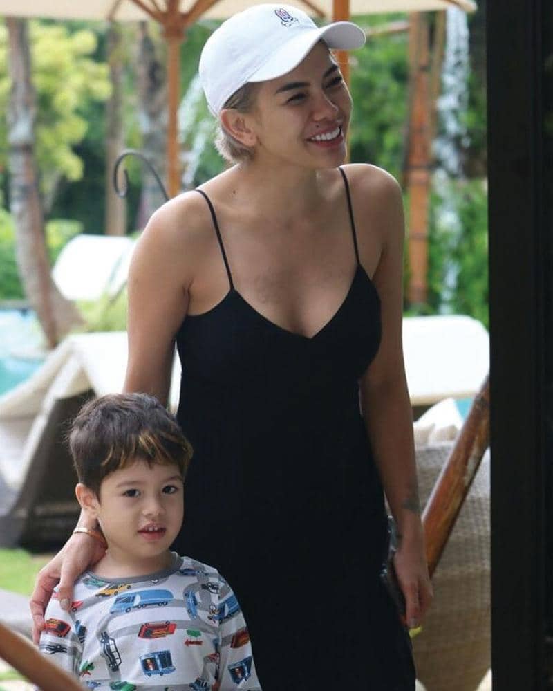 Instagram.com/nikitamirzanimawardi_17