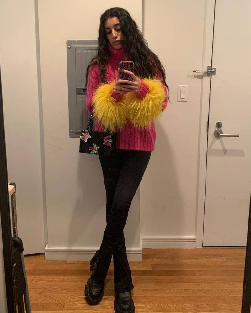 Instagram.com/Anaasaber