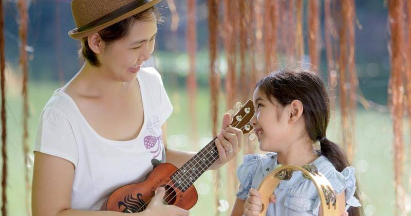 Shutterstock/Ronnachai Palas