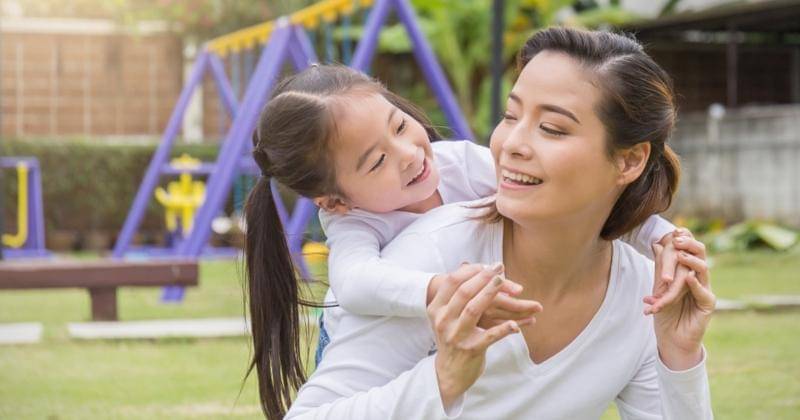 Shutterstock/paulaphoto