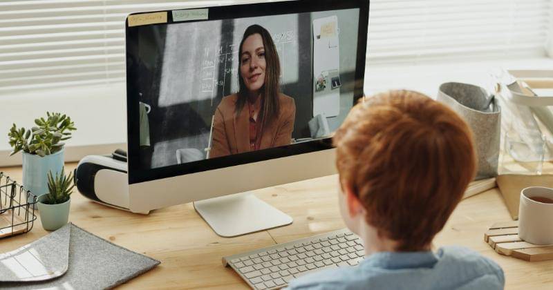 Pexels/Julia M Cameron