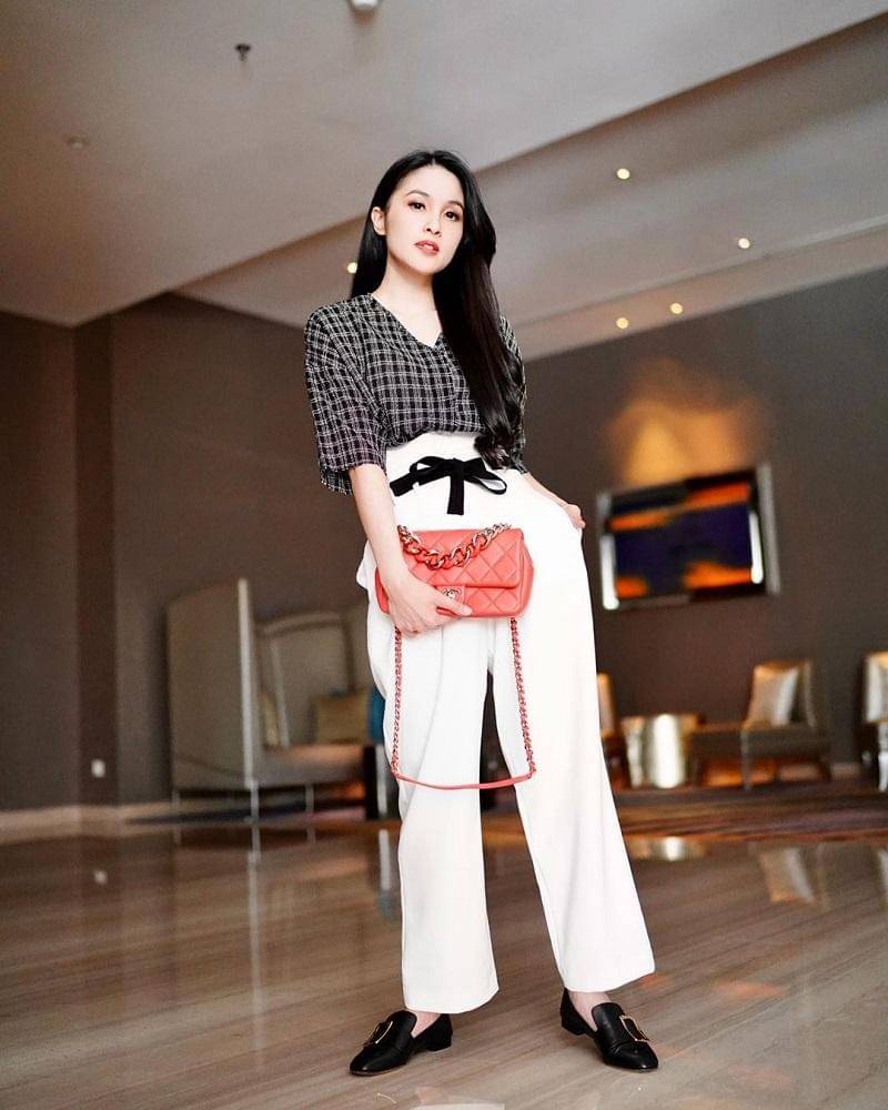 Instagram.com/sandradewi88