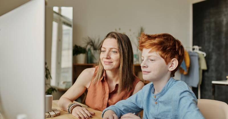 Pexels/Julia M Cameron