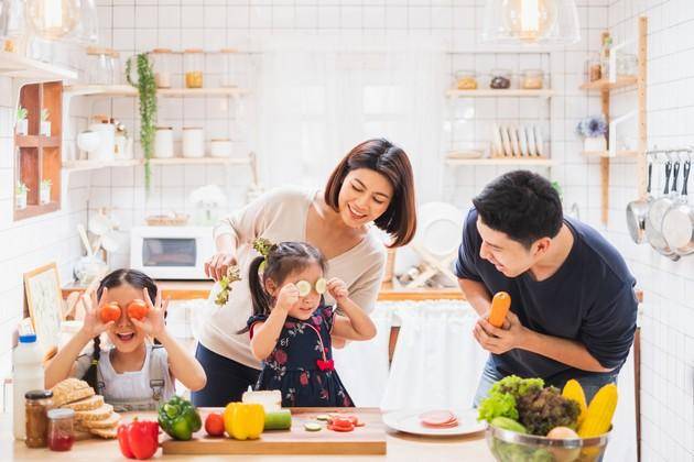 Bikin Suasana Sahur Bareng Si Kecil Jadi Seru dengan Lakukan 5 Hal Ini