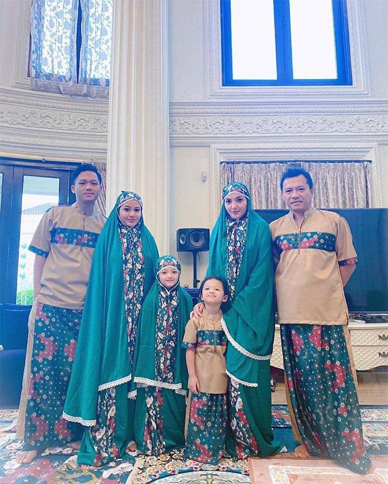 Instagram.com/ashanty_ash   