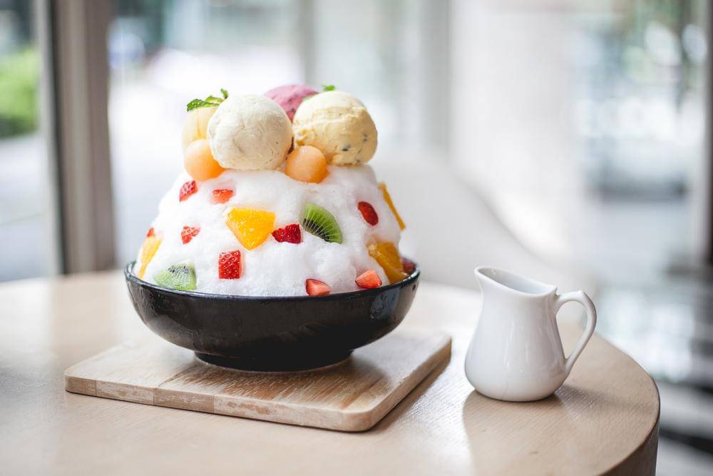 Shutterstock/jantenthousand