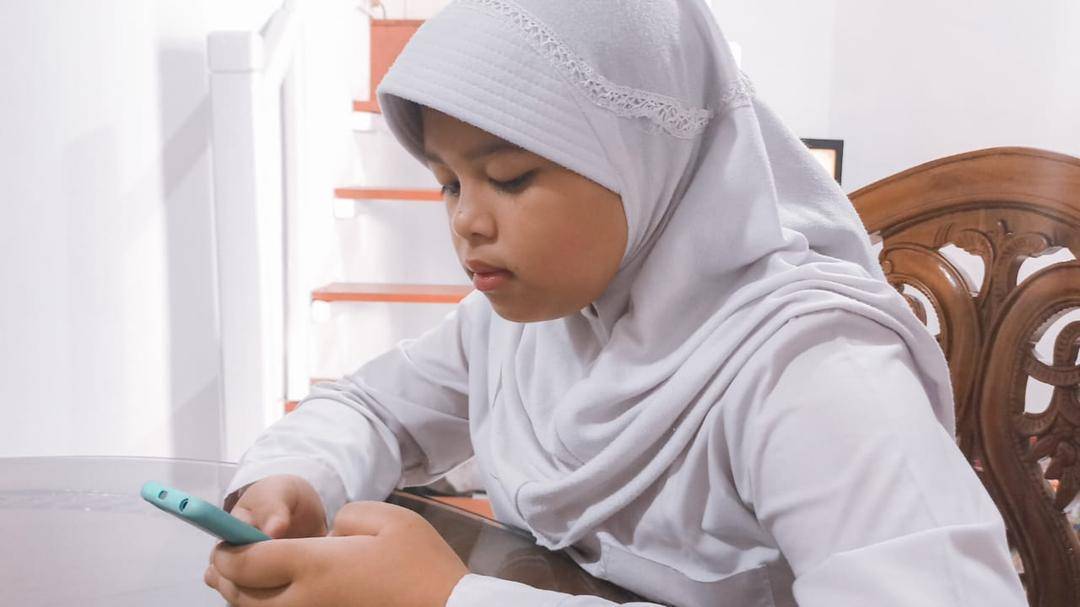 Penting! Ini Tips dan Trik Mencegah Anak Menjadi Korban Cyberbullying