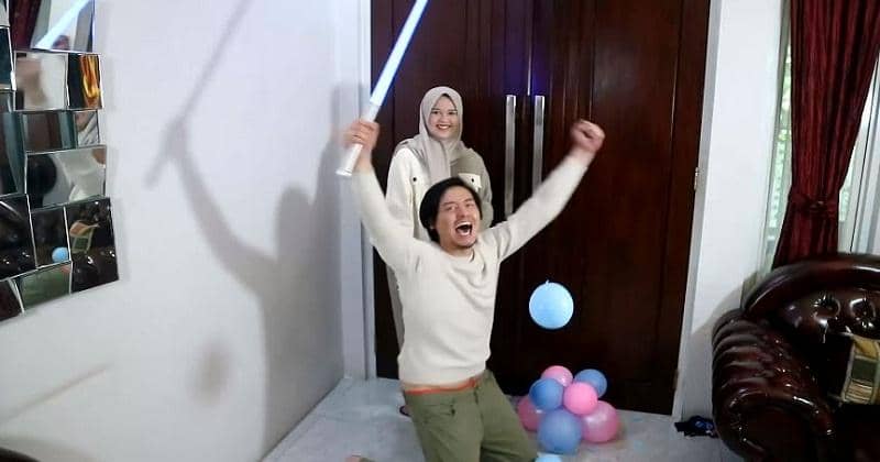 Youtube/rogerchikajourney