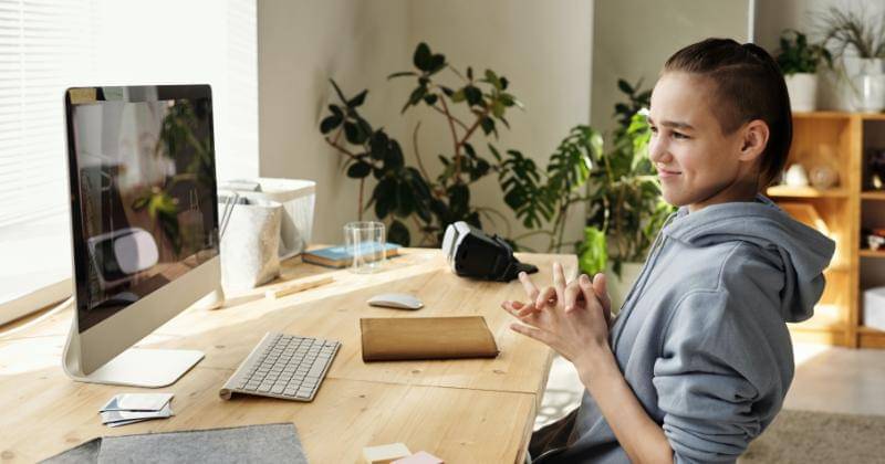 Pexels/Julia M Cameron