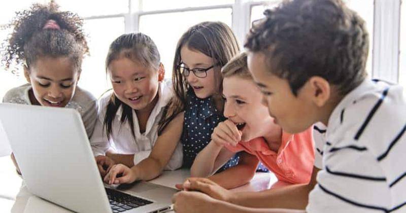 familylivingtoday.com