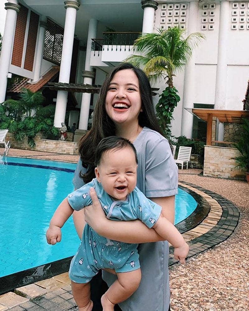 Instagram.com/tasyakamila