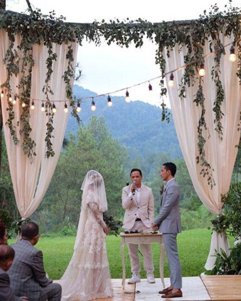 Pinterest.com/thebridestory