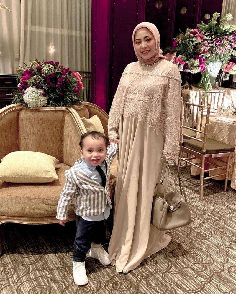 Instagram.com/rachelvennya