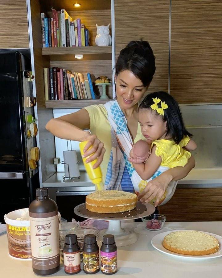 Instagram.com/farahquinnofficial