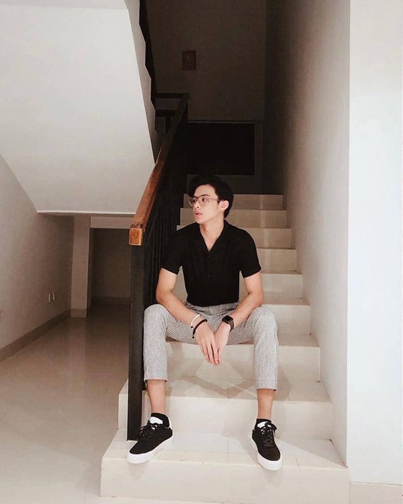 Instagram.com/rey_mbayang