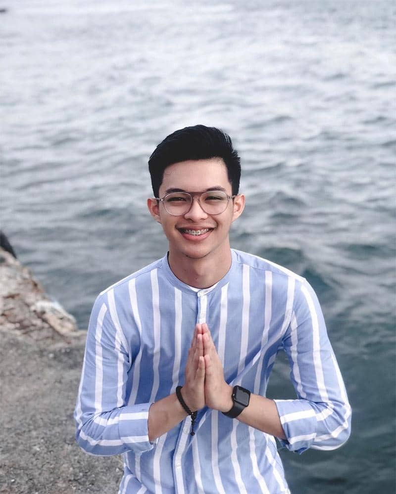 Instagram.com/rey_mbayang