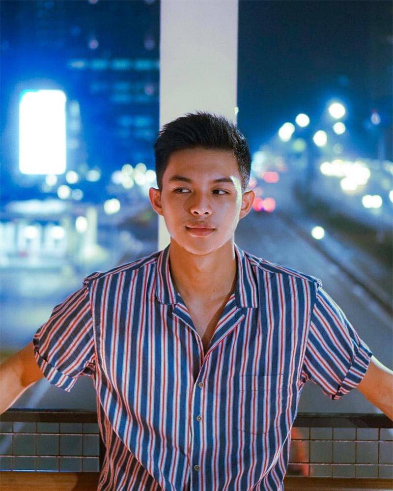 Instagram.com/rey_mbayang