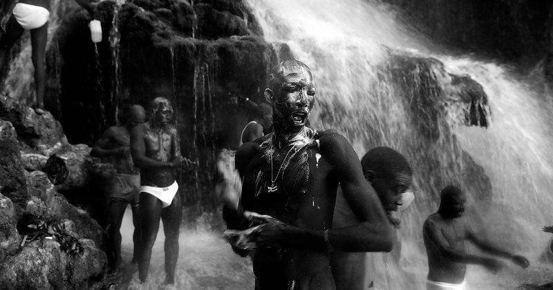 repeatingislands.com