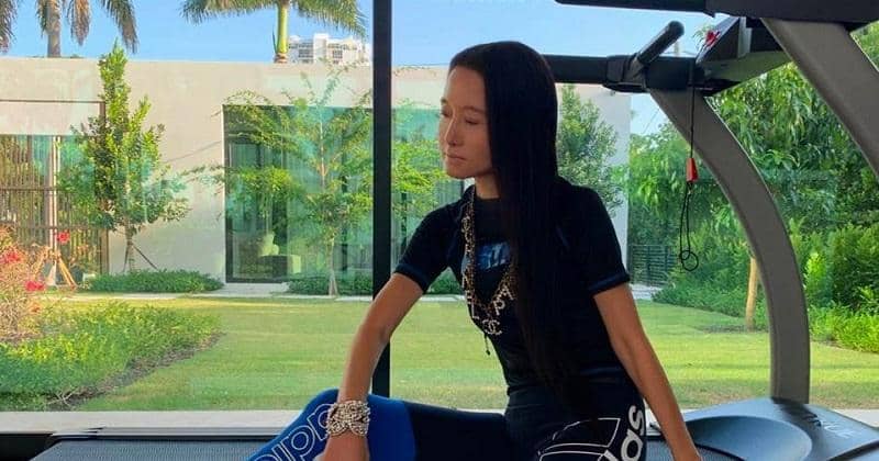 Instagram.com/@verawanggang