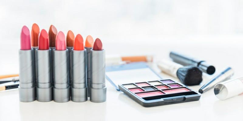 7 Tips Memanfaatkan Produk Kecantikan yang Sudah Kedaluwarsa