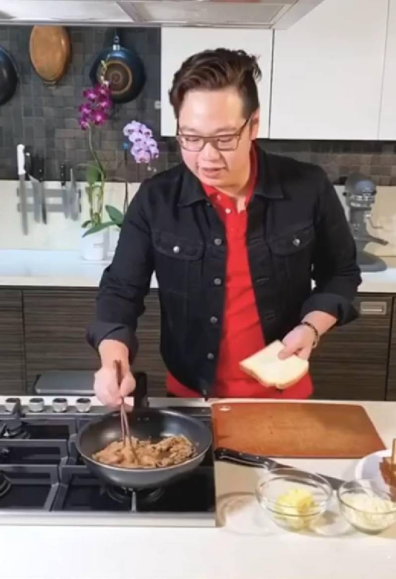 Instagram.com/adhikamaxi