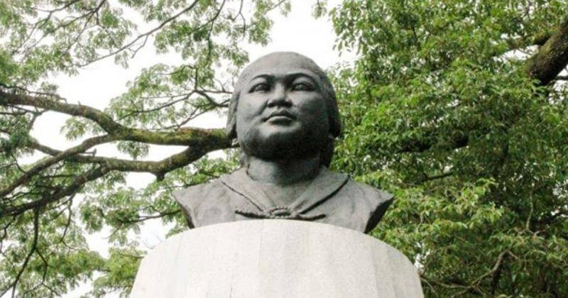 Patung Dewi Sartika (Website/bandungpublicartarchive.com)