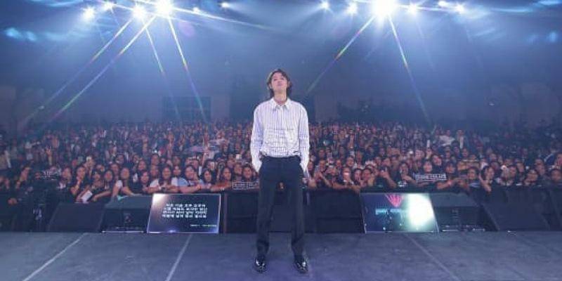 Instagram/sun4finger