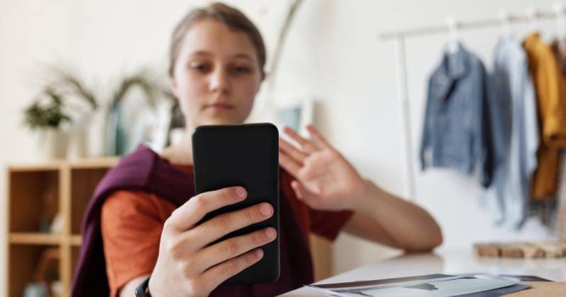 Pexels/Julia M Cameron