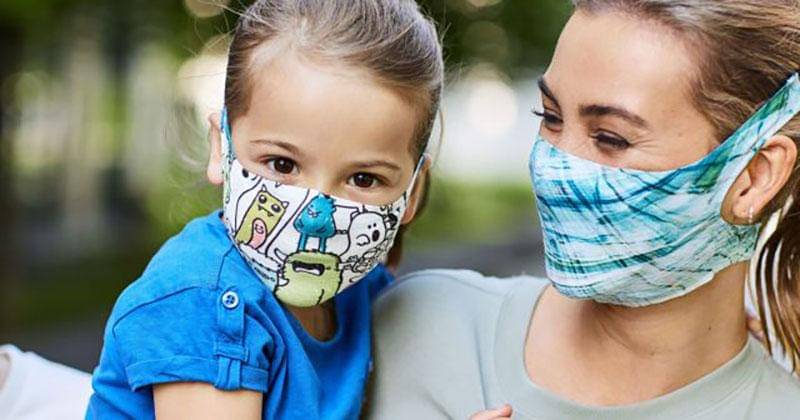 joker with card - viaempresa.cat