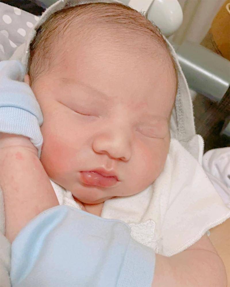 Instagram.com/ammarzoni 