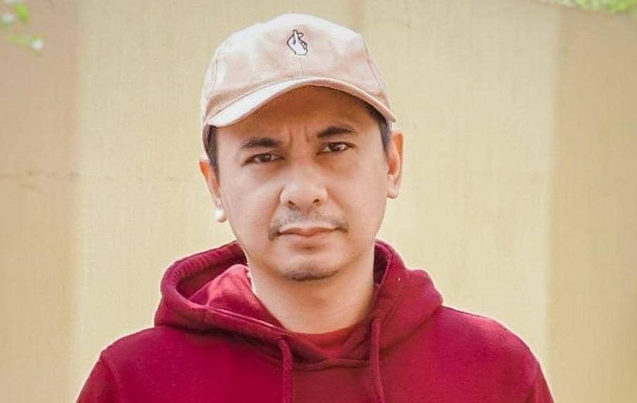 instagram.com/raditya_dika