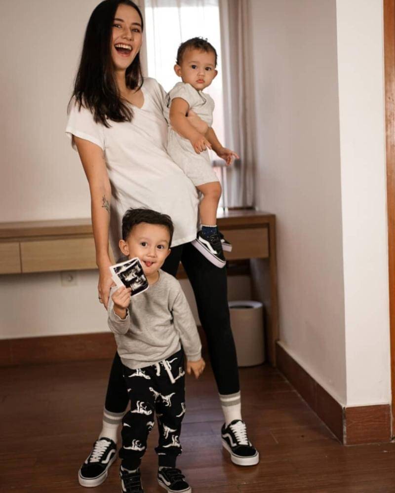 Instagram.com/dahliachr